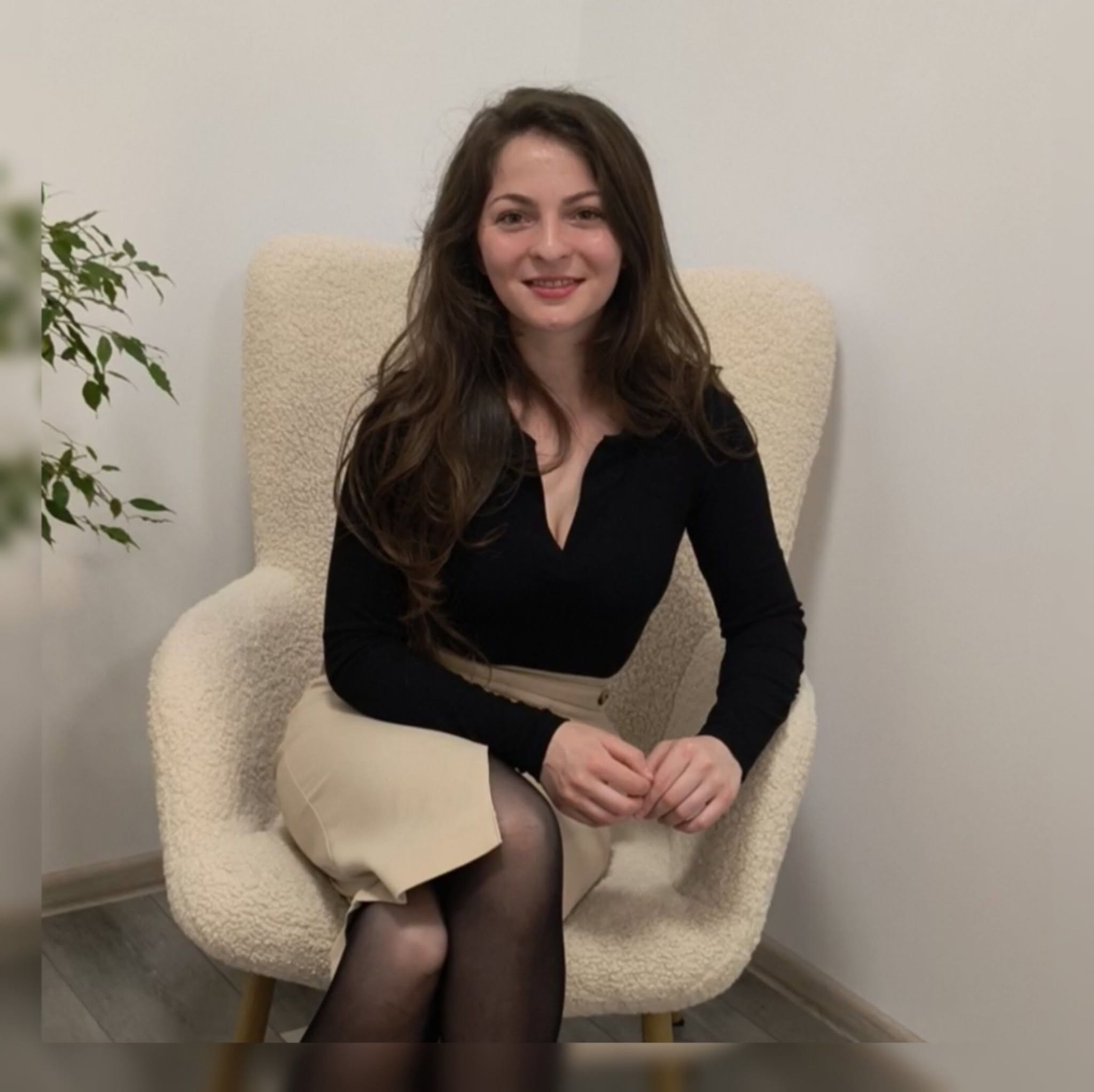 Mihaela, persoana de contact Resello